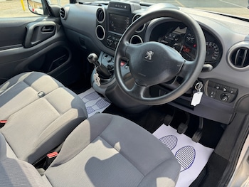 Used Peugeot Partner 2015 for sale - 79038778: Photo