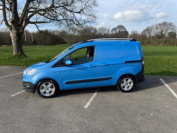 Used Ford Transit Courier 2015 for sale - 77938624: Photo