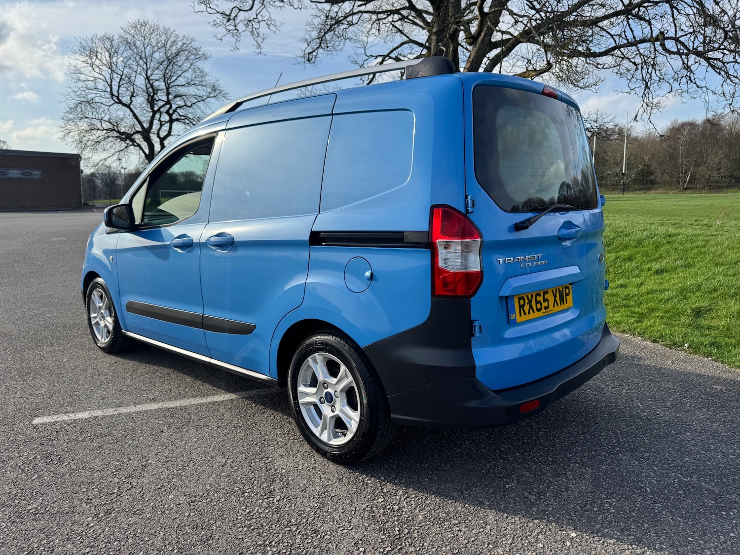 Used Ford Transit Courier 2015 for sale - 77938624: Photo 5