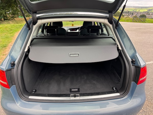 Used Audi A4 2011 for sale - 75621639: Photo 20