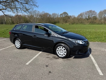Used Toyota Avensis 2014 for sale - 78170059: Photo