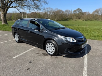 Used Toyota Avensis 2014 for sale - 78170059: Photo