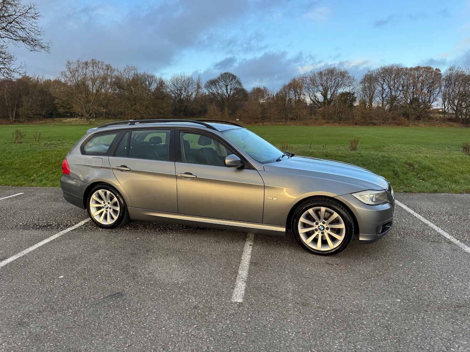 Used BMW 3 Series 2010 for sale - 76805036: Photo 2