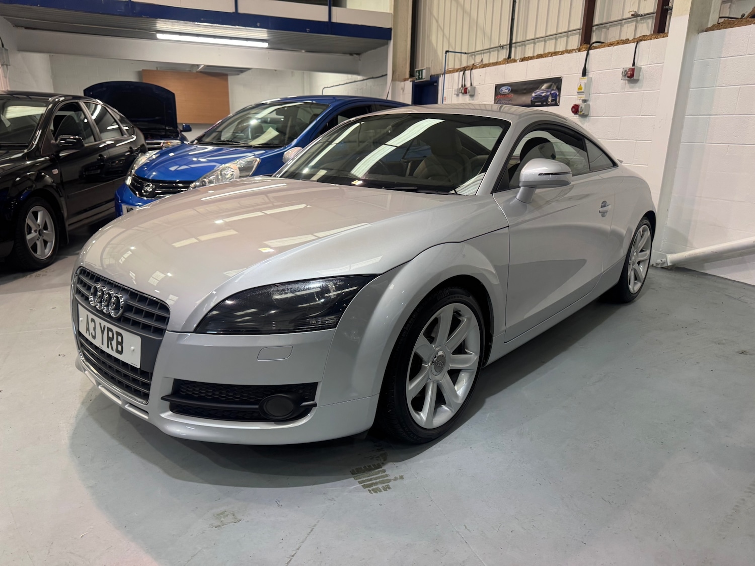 Used Audi TT 2009 for sale - 76198607: Photo 2