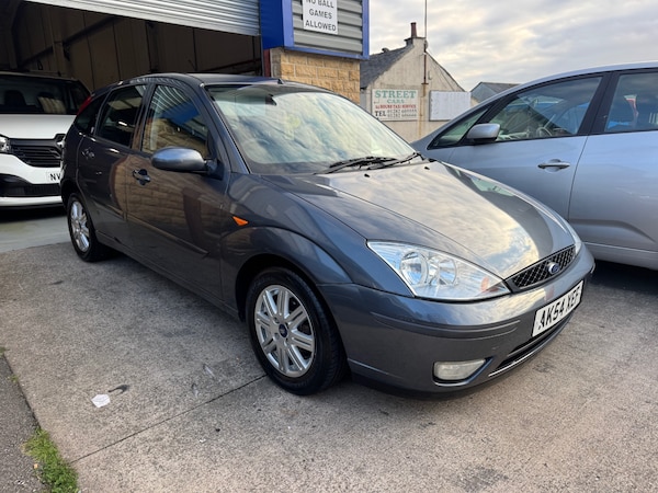Used Ford Focus 2004 for sale - 76120530: Photo 1