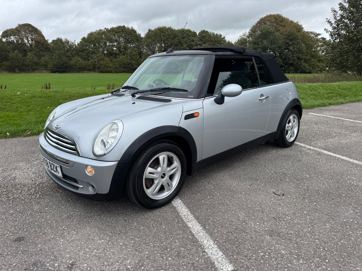 Used MINI Convertible 2008 for sale - 76179272: Photo 17