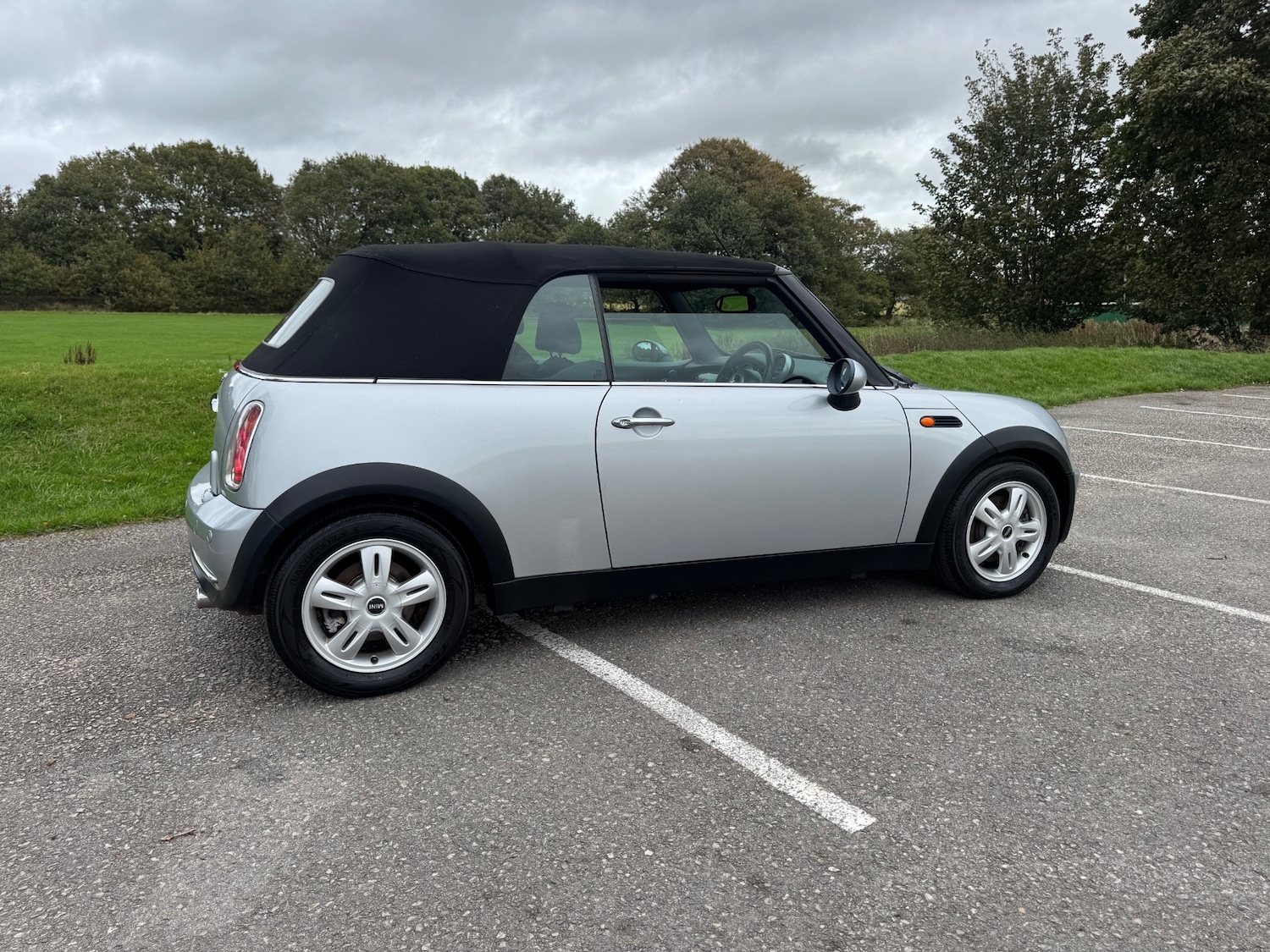 Used MINI Convertible 2008 for sale - 76179272: Photo 3