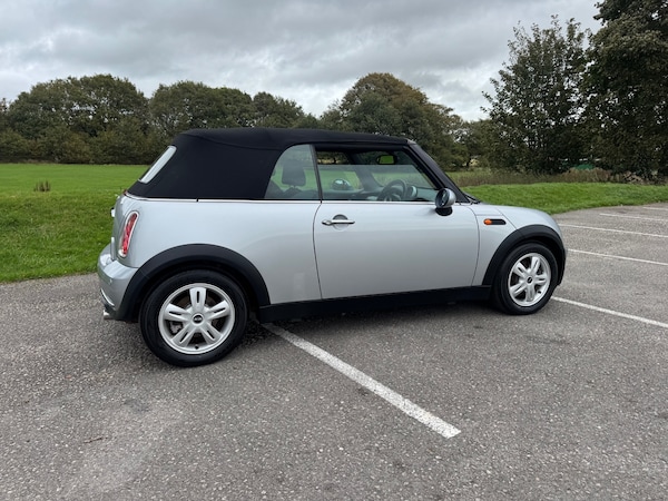 Used MINI Convertible 2008 for sale - 76179272: Photo 3