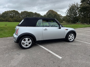 Used MINI Convertible 2008 for sale - 76179272: Photo 3