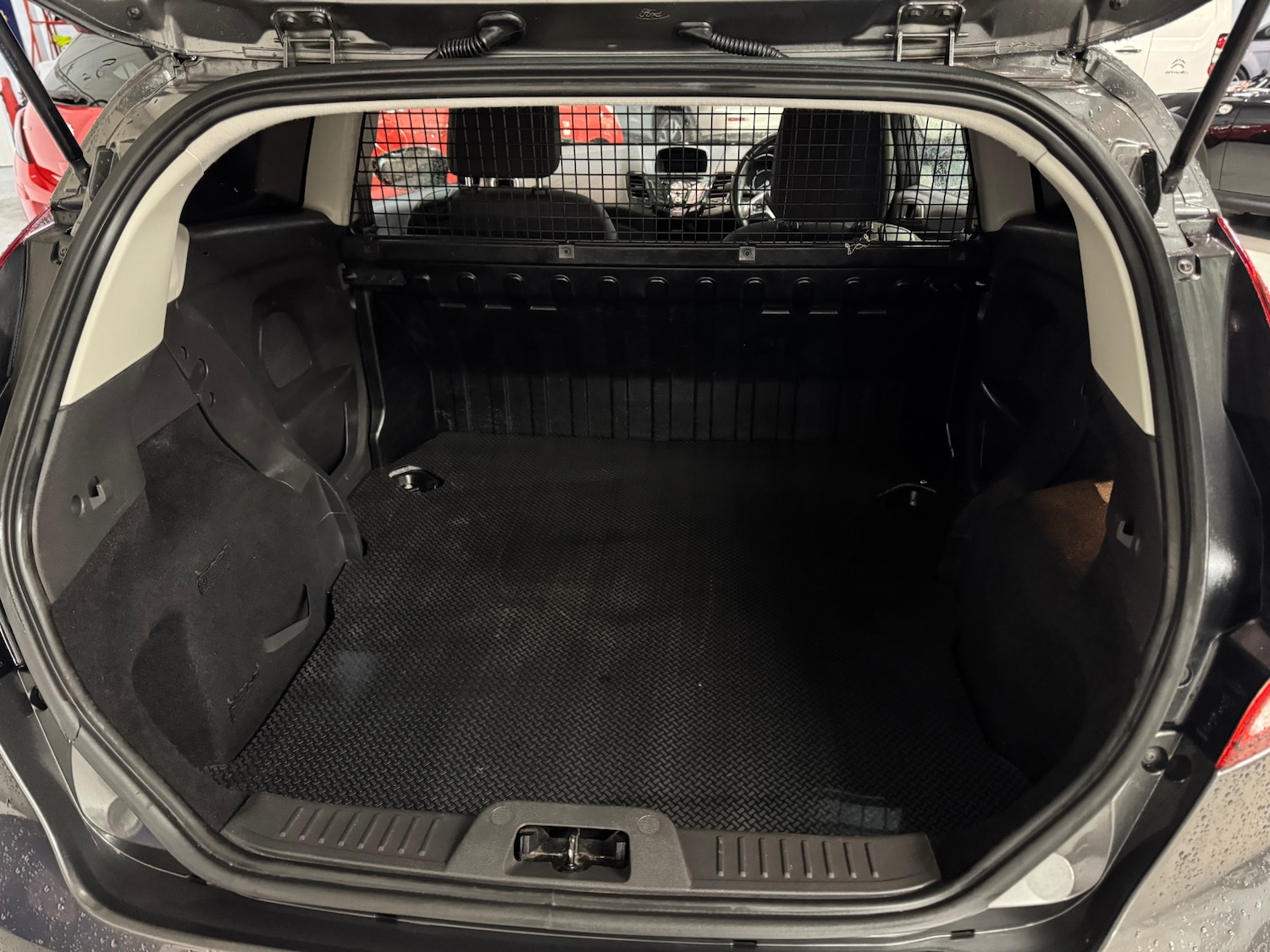 Used Ford Fiesta 2017 for sale - 77877978: Photo 4