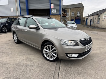 2013 (63) - 1.6 TDI CR Elegance 5dr