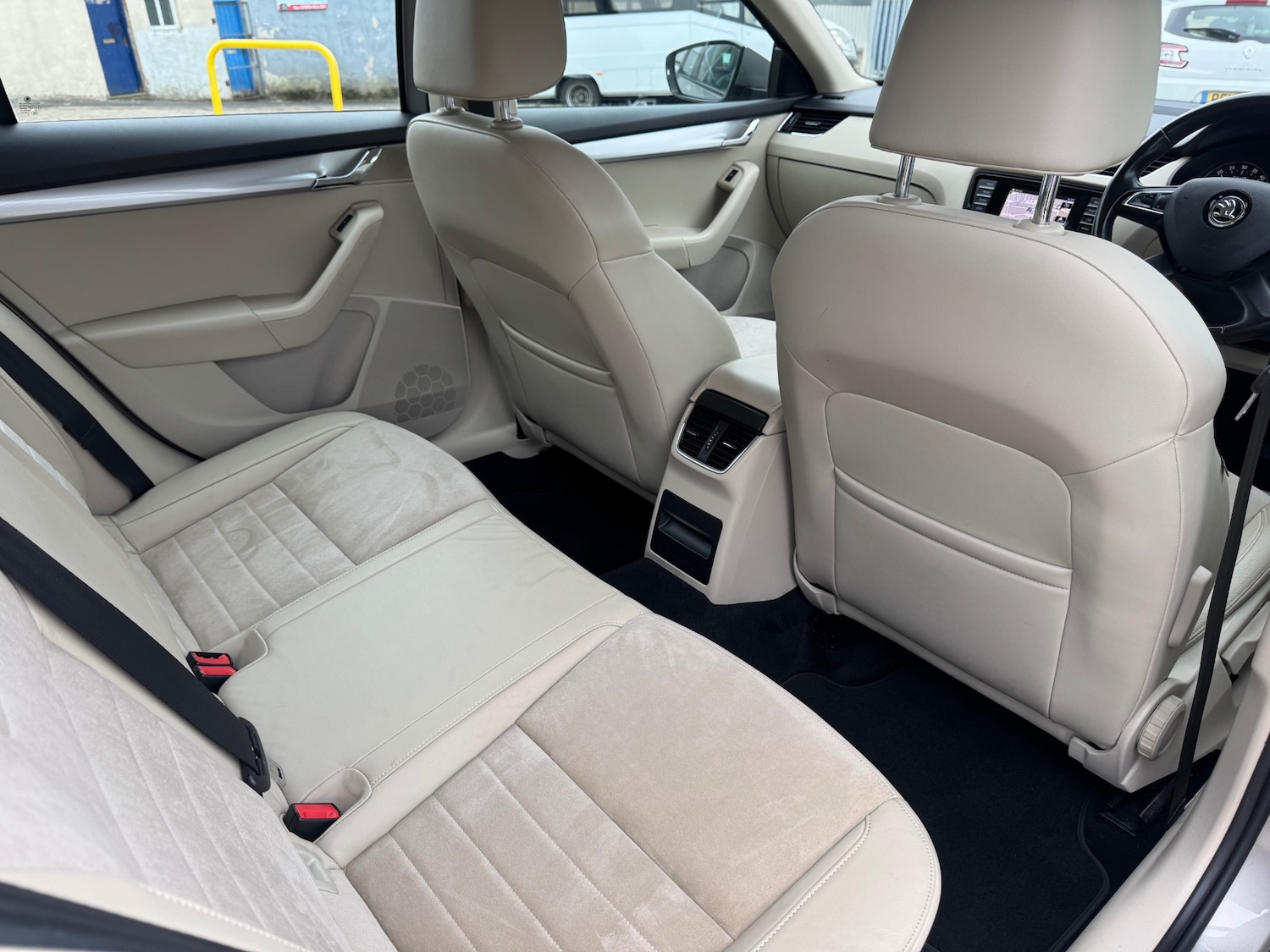 Used Skoda Octavia 2013 for sale - 76317579: Photo 4