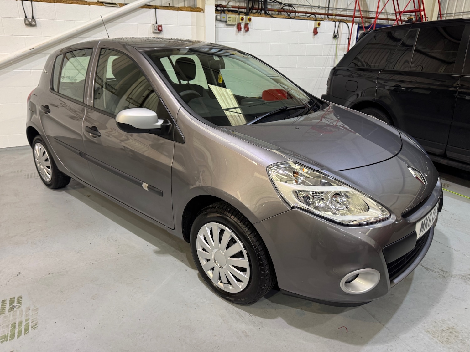 Used Renault Clio 2011 for sale - 77296787: Photo 2