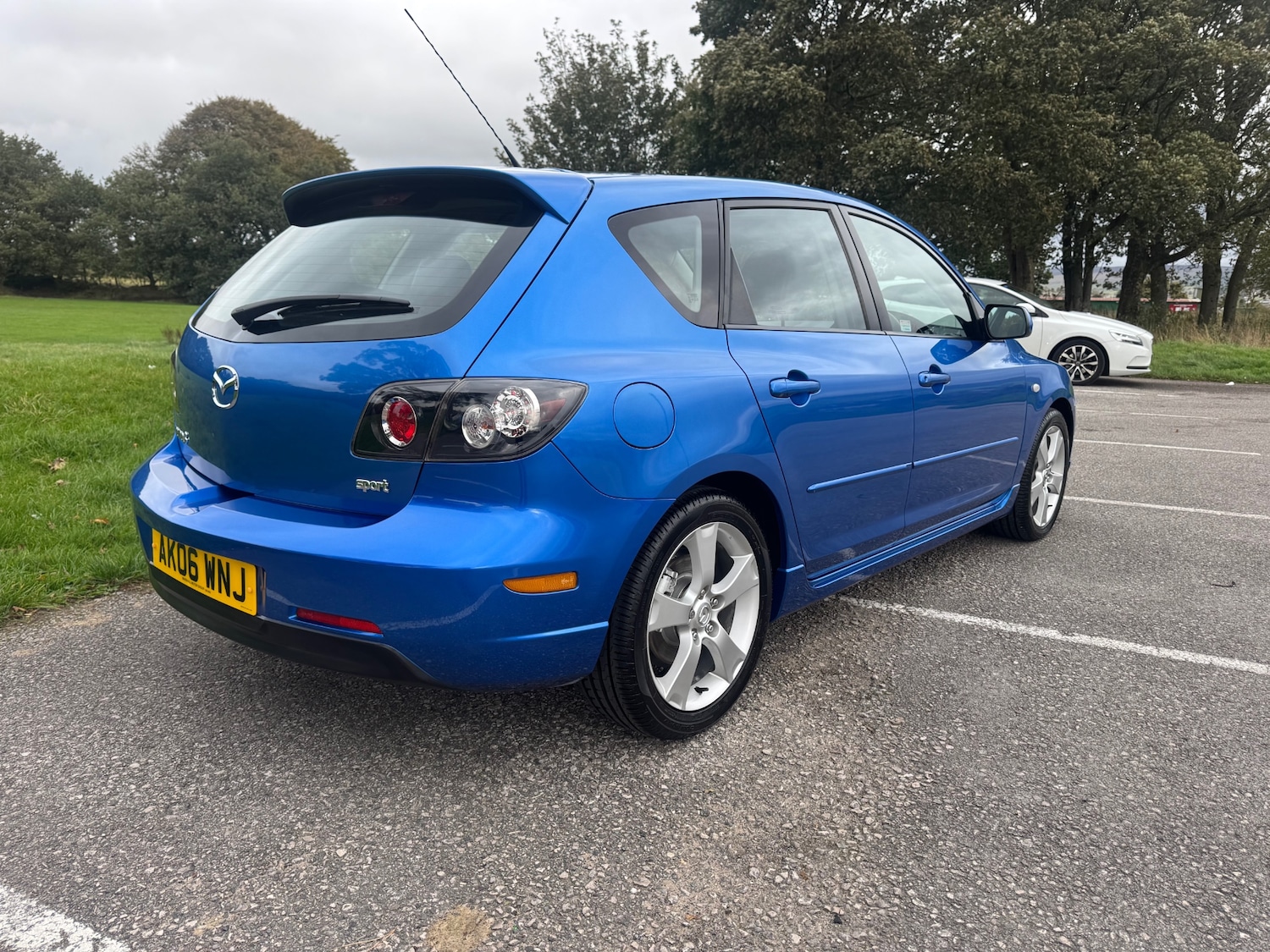 Used Mazda Mazda3 2006 for sale - 76198567: Photo 7