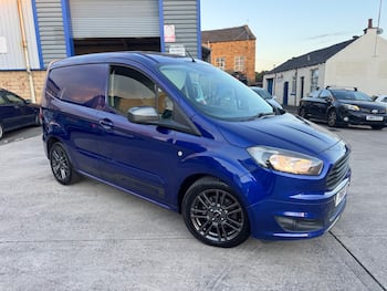 Used Ford Transit Courier 2018 for sale - 79811522: Photo