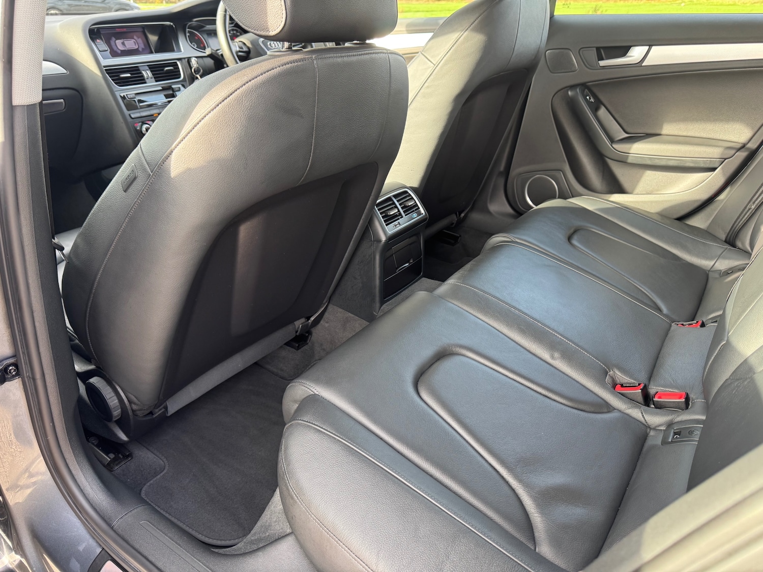 Used Audi A4 2013 for sale - 76483301: Photo 16