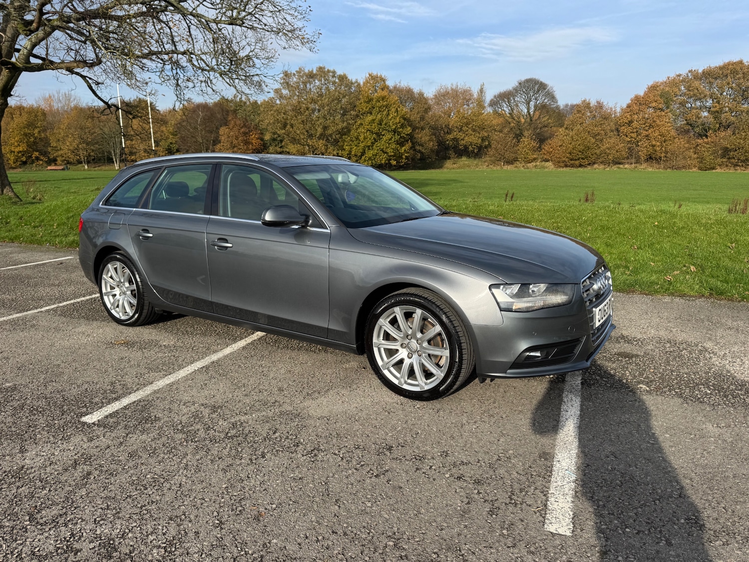 Used Audi A4 2013 for sale - 76483301: Photo 2