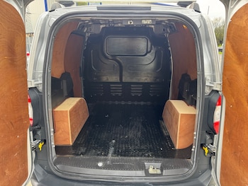 Used Ford Transit Courier 2018 for sale - 78460943: Photo