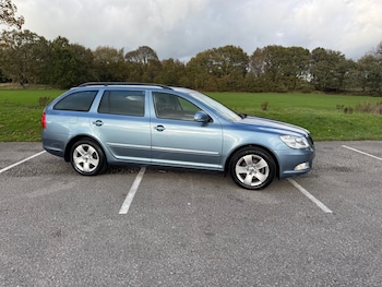 Used Skoda Octavia 2010 for sale - 76379458: Photo