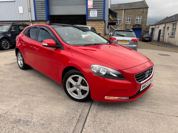 Used Volvo V40 2013 for sale - 76225387: Photo 1