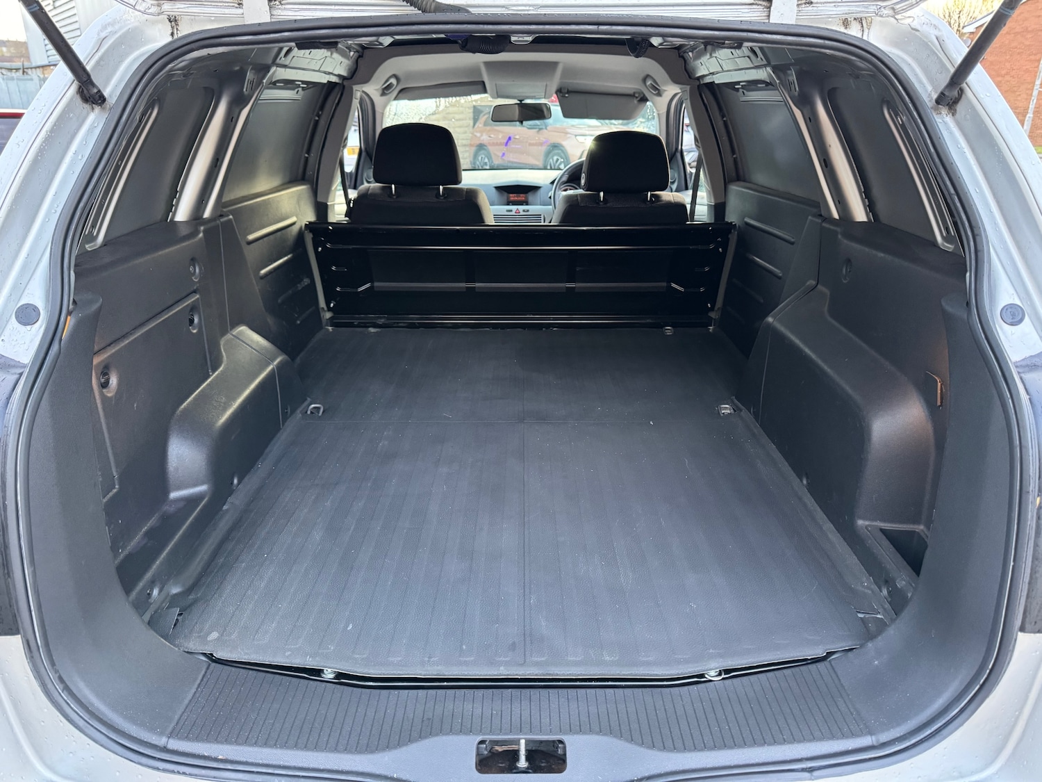 Used Vauxhall Astra Van 2010 for sale - 78171587: Photo 2