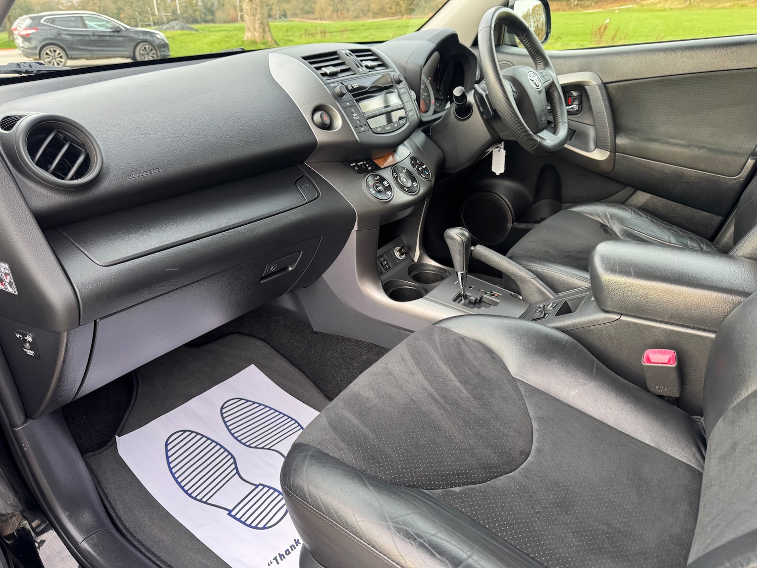 Used Toyota RAV4 2010 for sale - 76699601: Photo 14