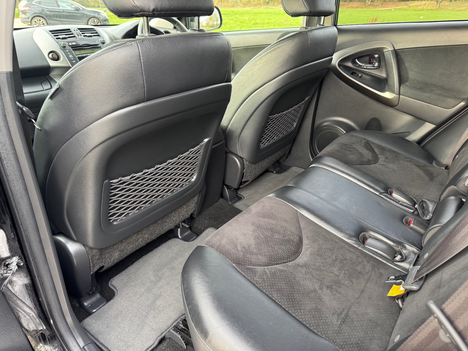 Used Toyota RAV4 2010 for sale - 76699601: Photo 16