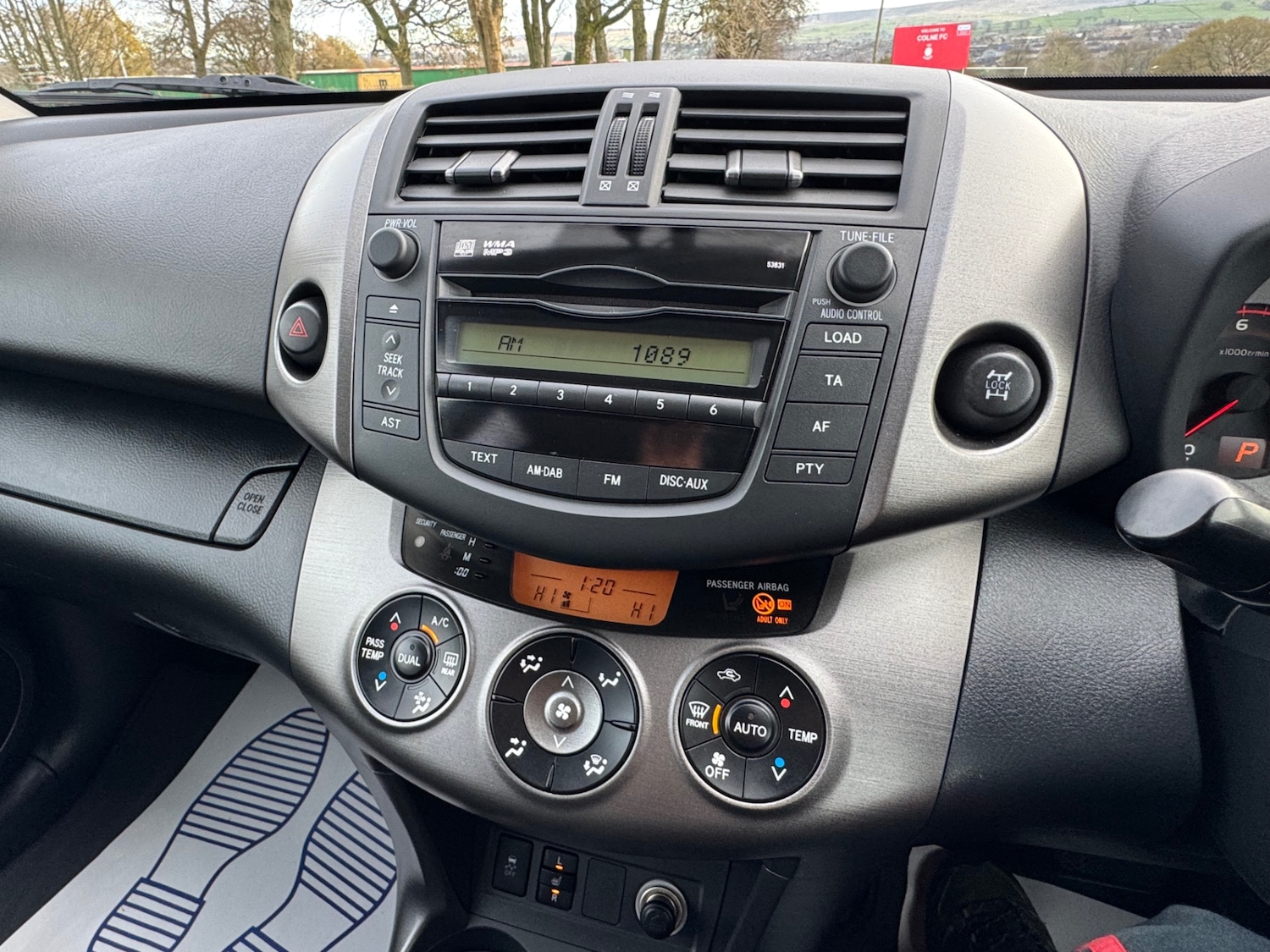 Used Toyota RAV4 2010 for sale - 76699601: Photo 17