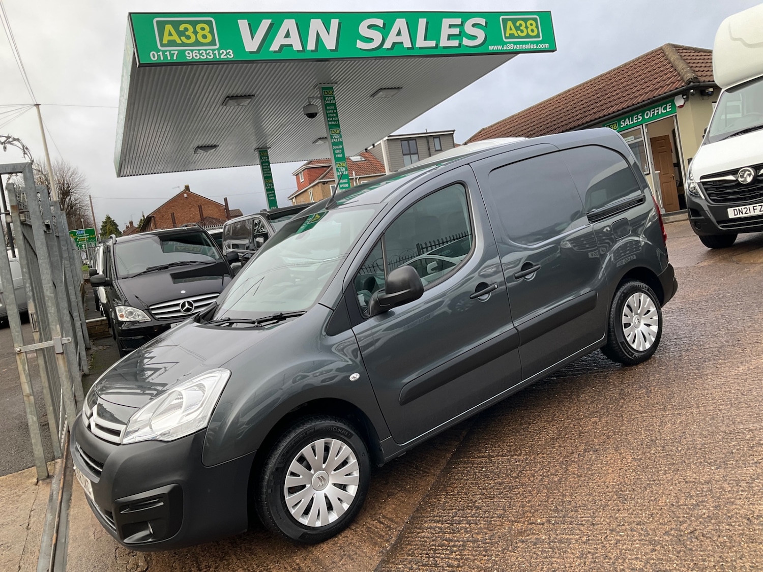 Used Citroen Berlingo 2018 for sale - 76693295: Photo 1