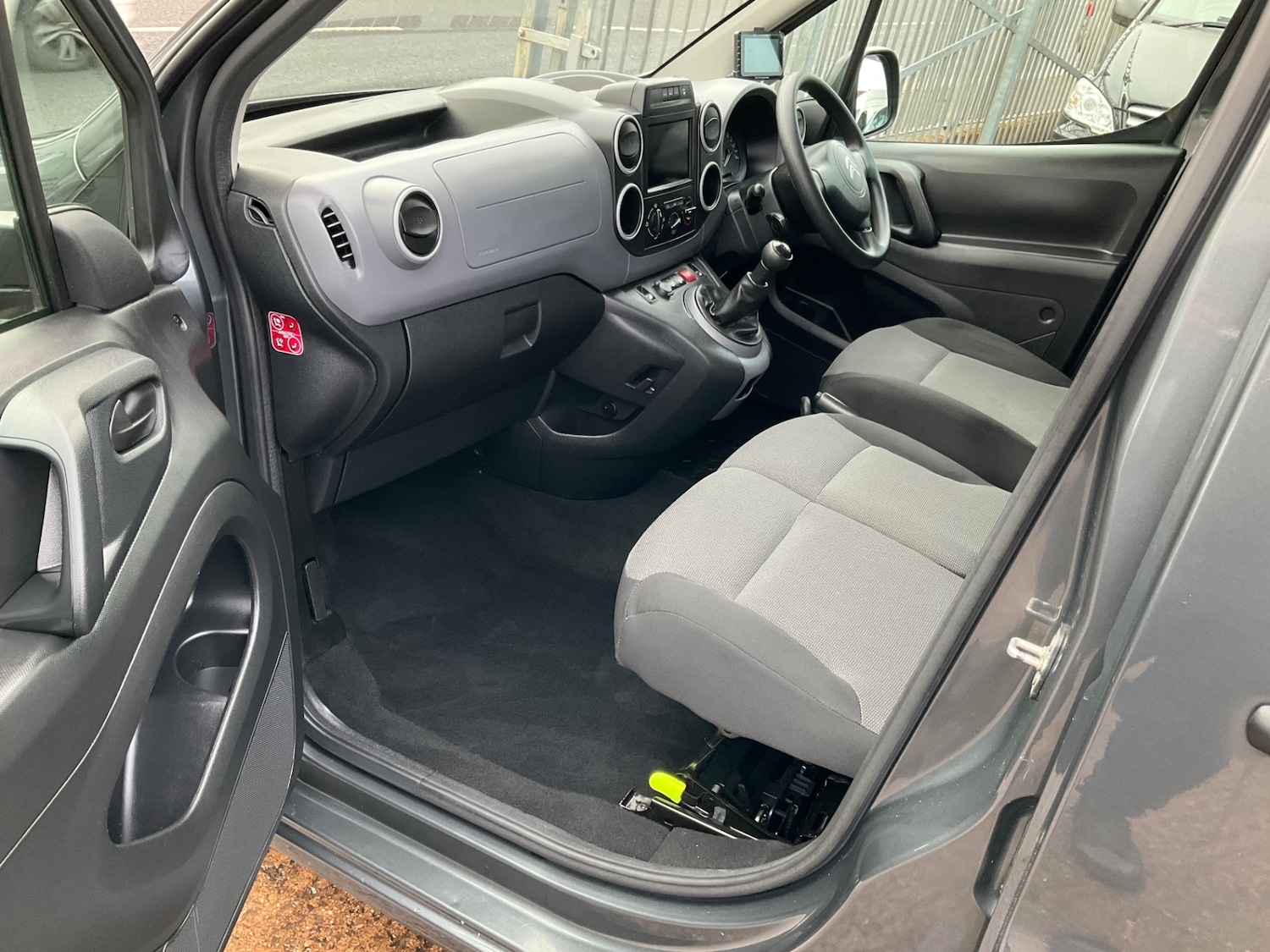 Used Citroen Berlingo 2018 for sale - 76693295: Photo 2