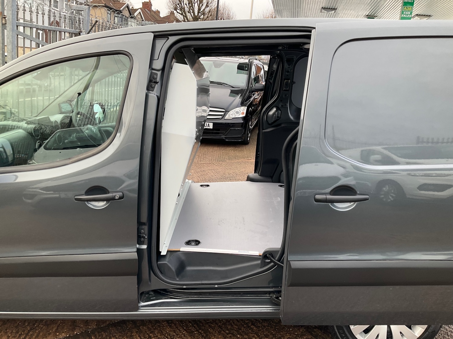 Used Citroen Berlingo 2018 for sale - 76693295: Photo 3