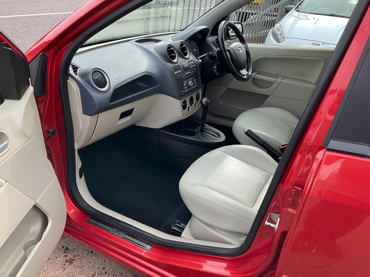 Used Ford Fiesta 2007 for sale - 75957315: Photo 2