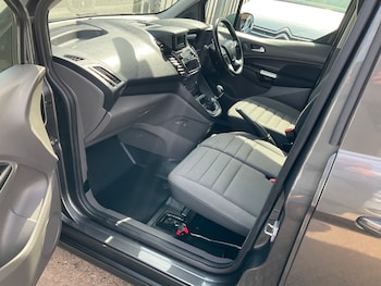 Used Ford Transit Connect 2019 for sale - 78949999: Photo