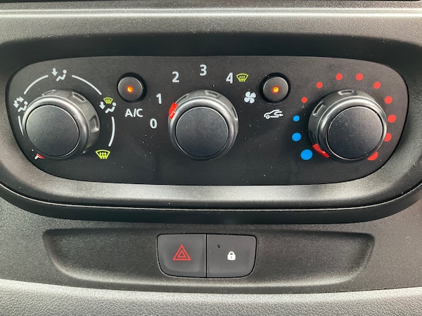 Used Vauxhall Vivaro 2018 for sale - 74073852: Photo 20