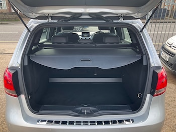 Used Mercedes-Benz B Class 2015 for sale - 77504539: Photo