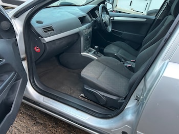 Used Vauxhall Astra Van 2012 for sale - 76693023: Photo