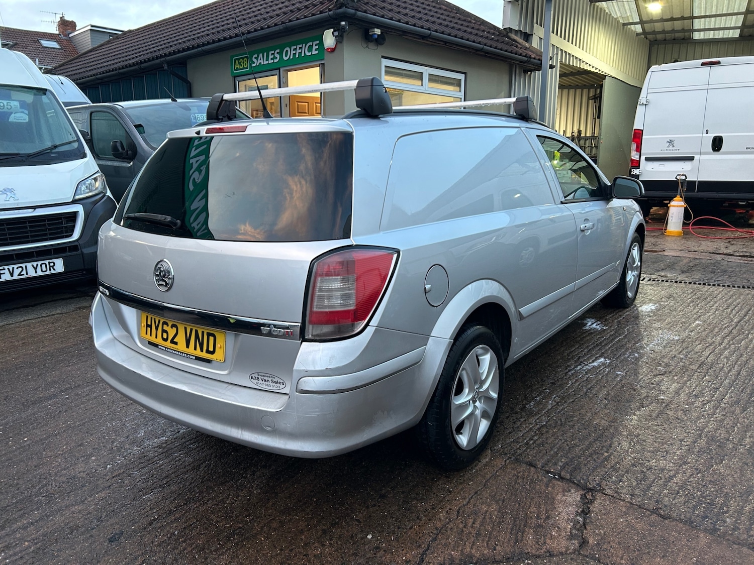 Used Vauxhall Astra Van 2012 for sale - 76693023: Photo 7
