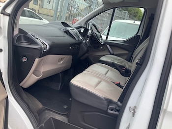 Used Ford Tourneo Custom 2018 for sale - 78950035: Photo