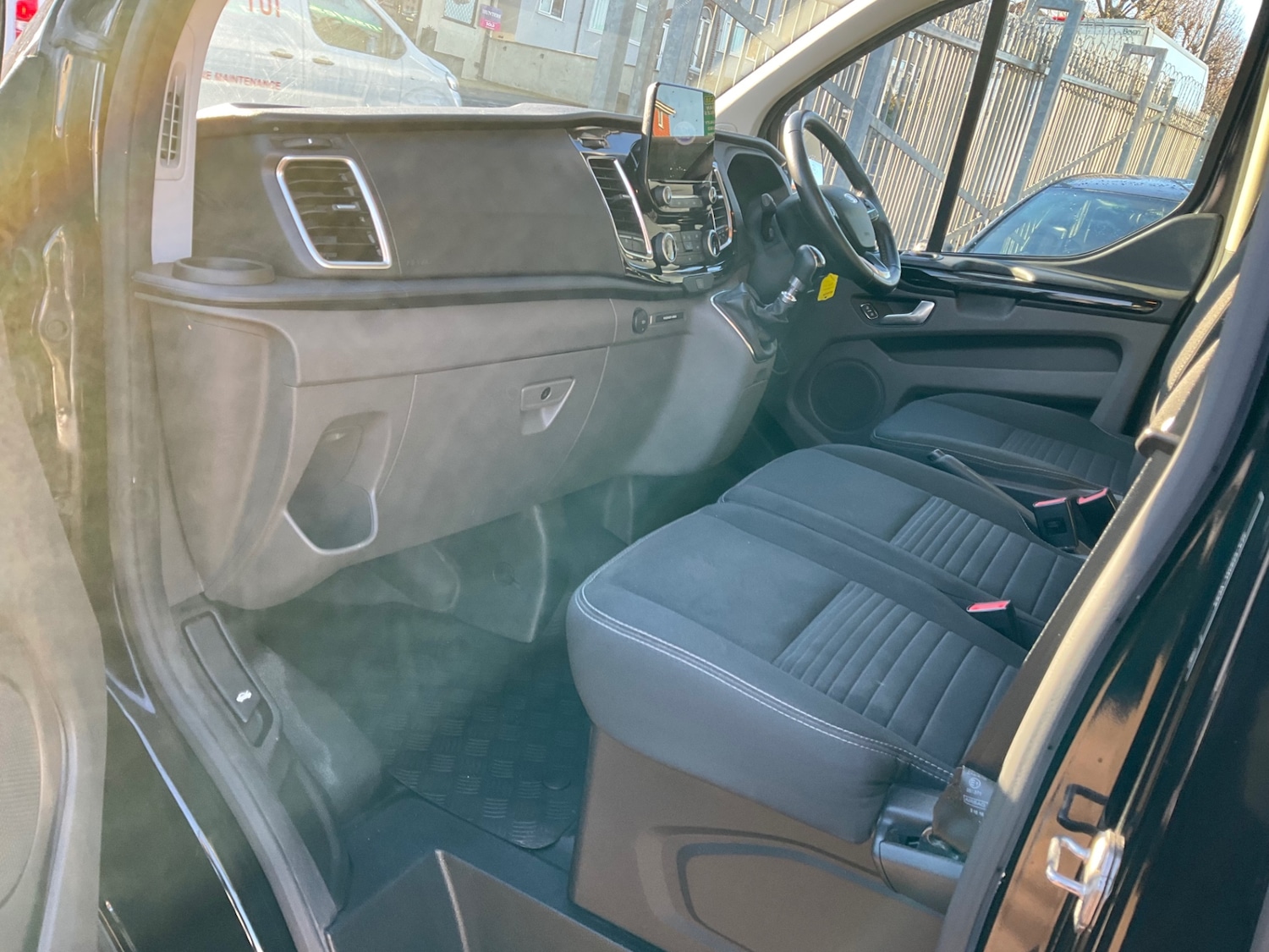 Used Ford Transit Custom 2022 for sale - 76221883: Photo 2