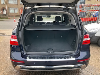 Used Mercedes-Benz M Class 2012 for sale - 77504601: Photo