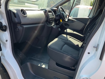 Used Renault Trafic 2017 for sale - 79430940: Photo