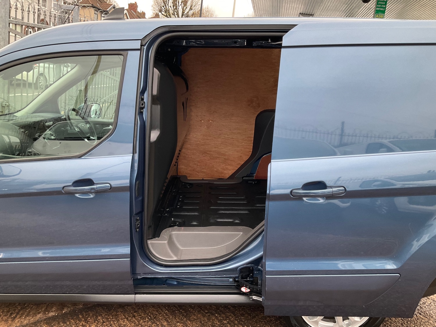 Used Ford Transit Connect 2021 for sale - 76114521: Photo 3