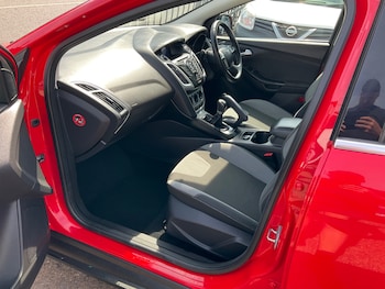 Used Ford Focus 2011 for sale - 79295699: Photo