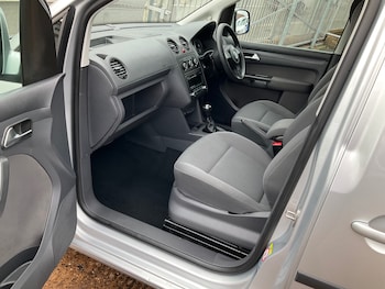 Used Volkswagen Caddy Maxi Life 2011 for sale - 75958067: Photo