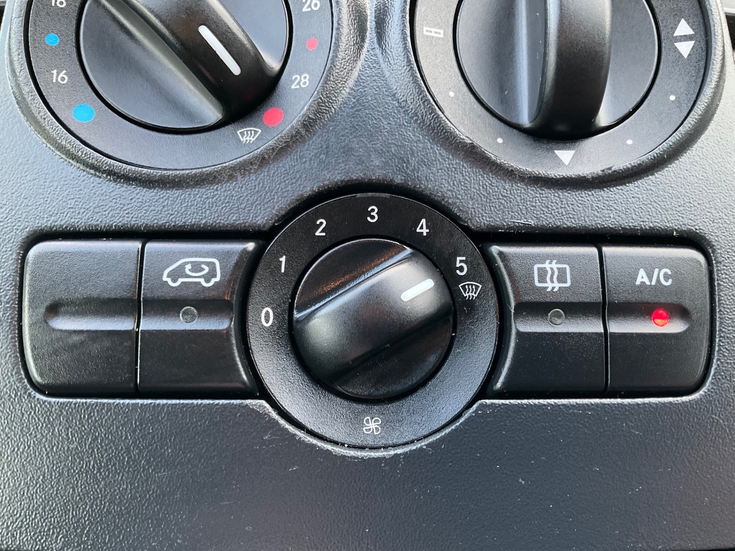 Used Mercedes-Benz Vito 2014 for sale - 76578115: Photo 20