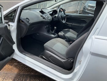 Used Ford Fiesta 2014 for sale - 75170440: Photo