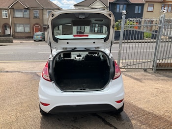 Used Ford Fiesta 2014 for sale - 75170440: Photo