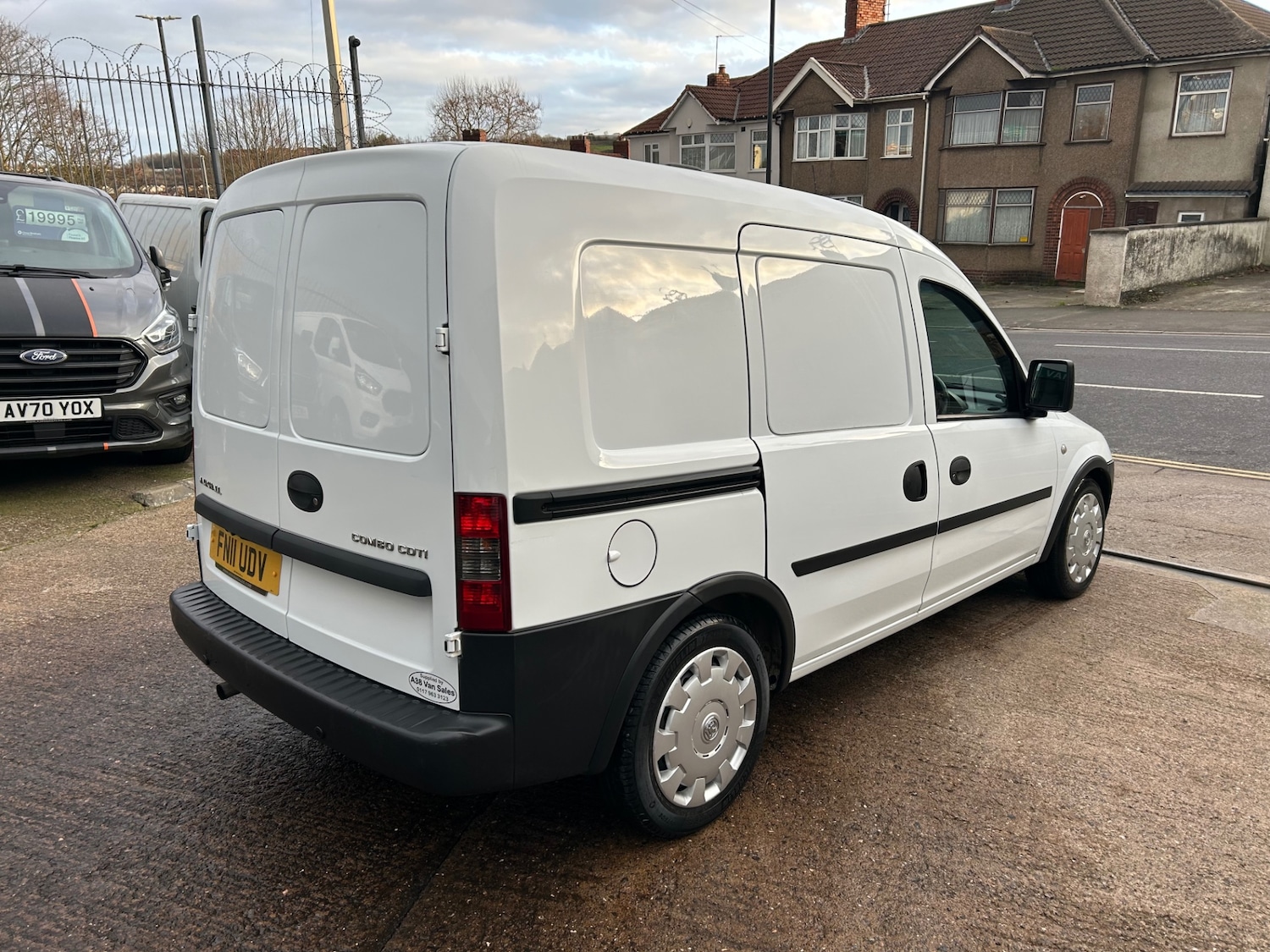 Used Vauxhall Combo 2011 for sale - 77070032: Photo 8