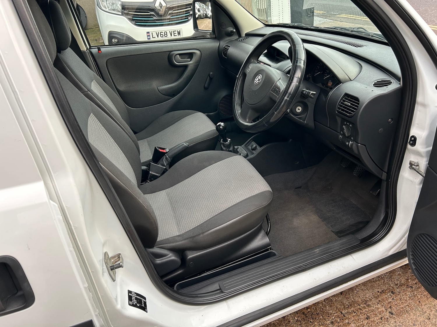 Used Vauxhall Combo 2011 for sale - 77070032: Photo 9