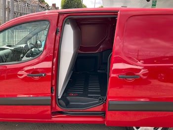 Used Peugeot Partner 2018 for sale - 75274662: Photo